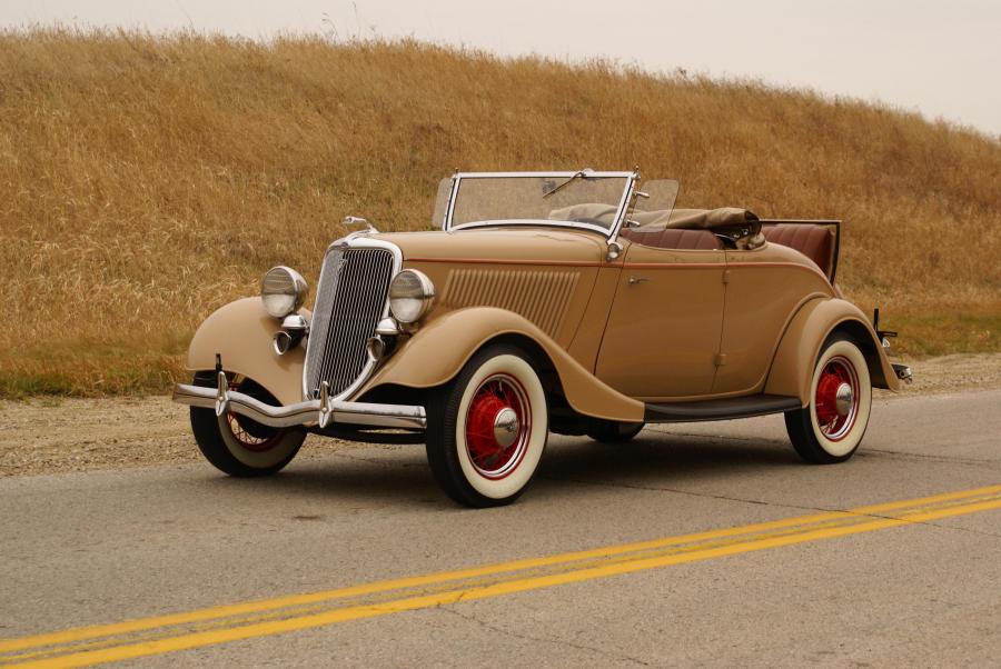  Ford DeLuxe Rumble Seat Roadster 1934 года  (фото 1 из 1)